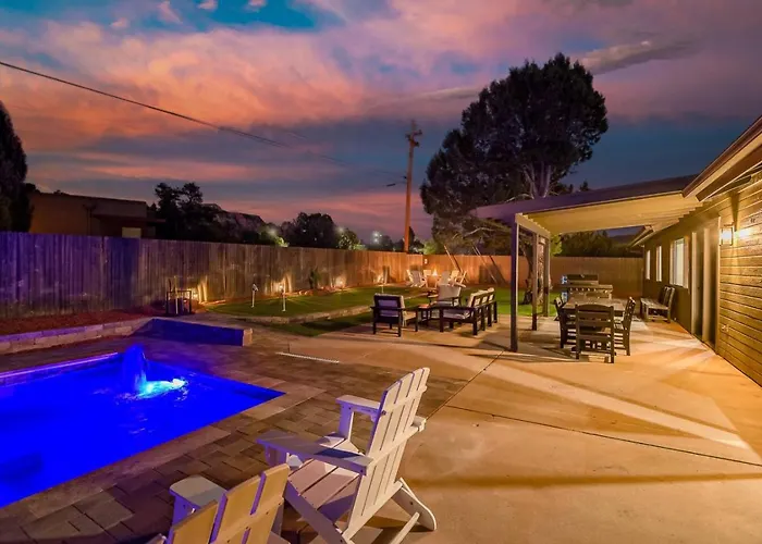Vakantiehuis Epic Heated Pool Yogastudio Games